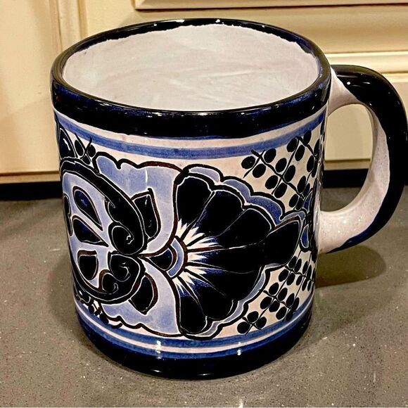 Mexican Talavera handmade Pottery blue and white patterned painted mug - Picture 1 of 13